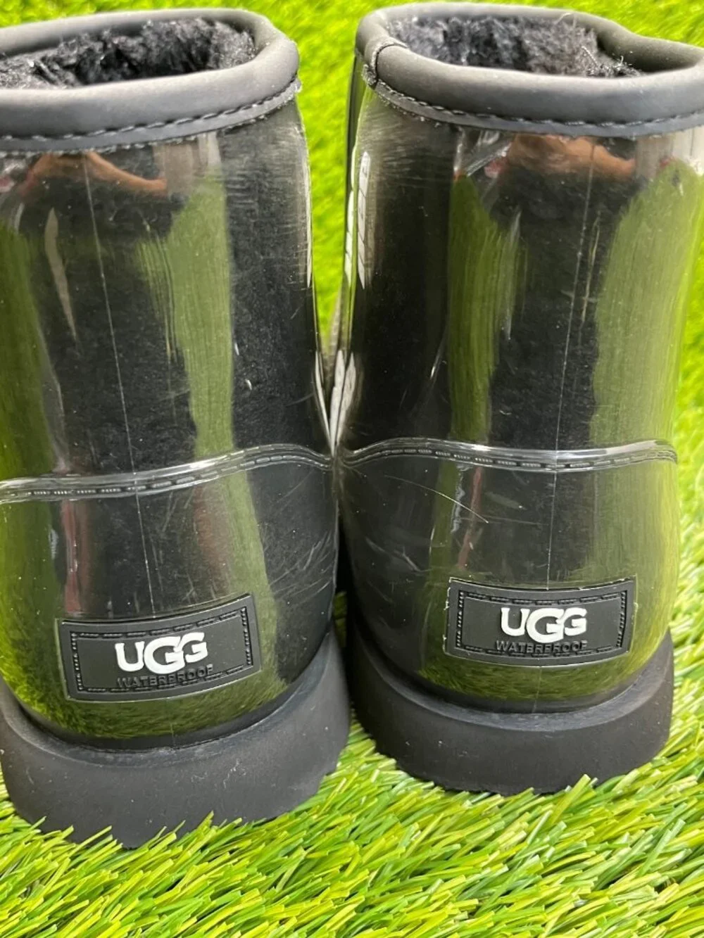 UGG Classic Clear Mini II Girls Size 6Y Black Casual Waterproof Ankle Rain Boots